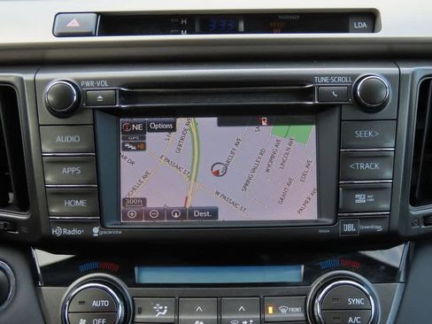 Used 2015 Toyota RAV4 Limited image 21