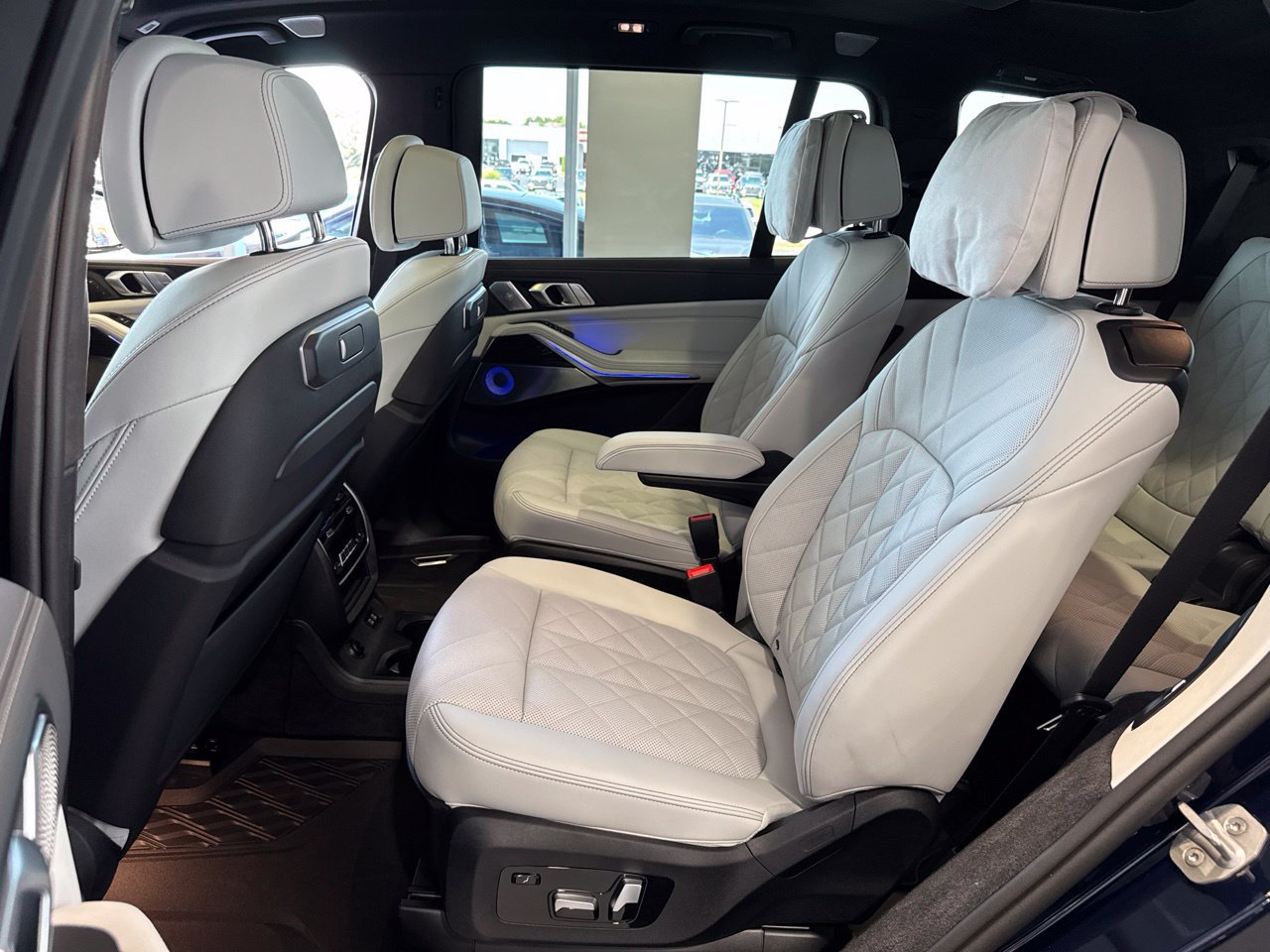 New 2027 BMW X7 xDrive40i w/ Executive Package AWD/4WD image 38