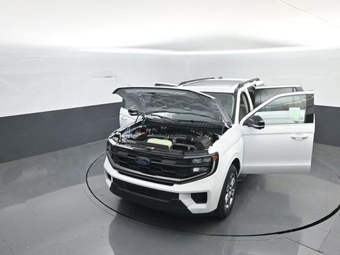 New 2026 Ford Expedition Active AWD/4WD image 41