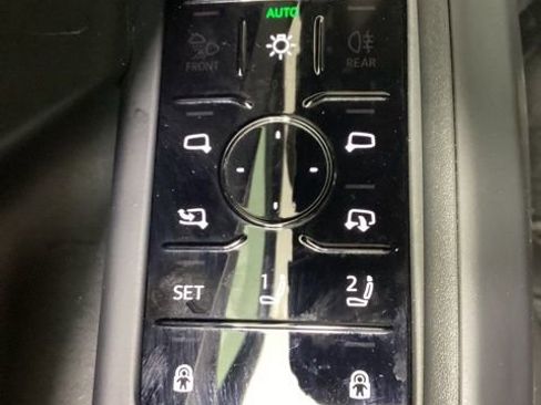 Certified 2025 Audi Q5 Premium w/ Convenience Package image 17