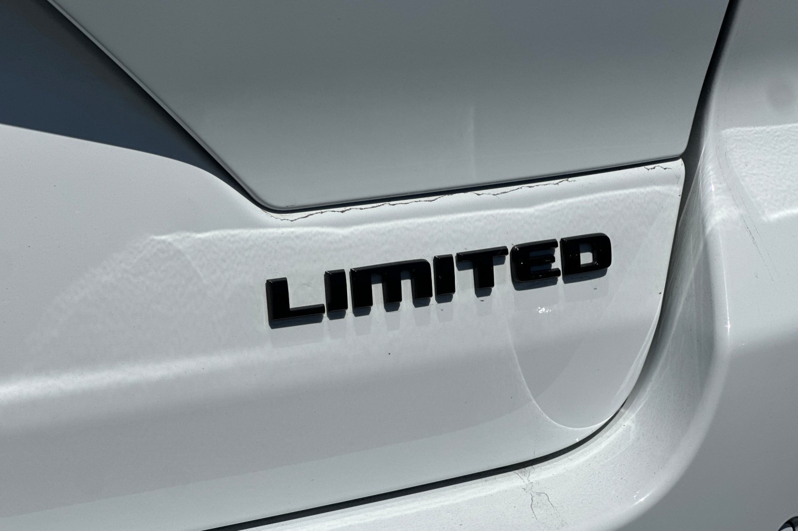 Used 2025 Jeep Grand Cherokee Limited w/ Black Appearance Package AWD/4WD image 12