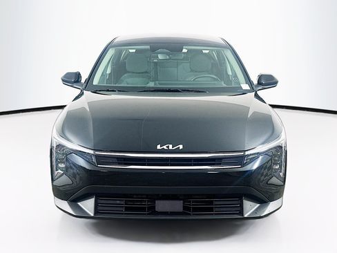 Used 2025 Kia K4 FWD image 2