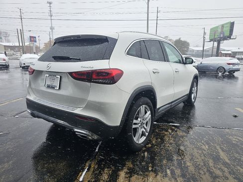 Used 2021 Mercedes-Benz GLA 250 4MATIC w/ Premium Package image 5