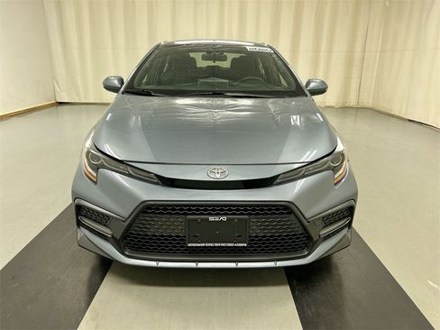 Used 2020 Toyota Corolla SE image 3