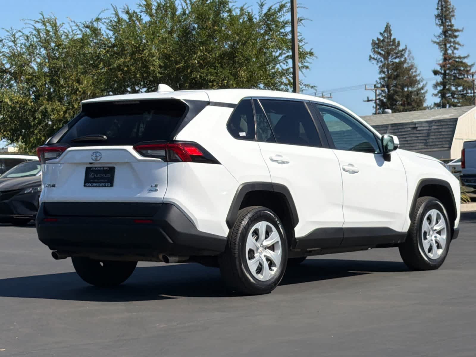Used 2024 Toyota RAV4 LE AWD/4WD image 2