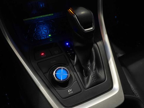 Used 2019 Toyota RAV4 XSE image 30