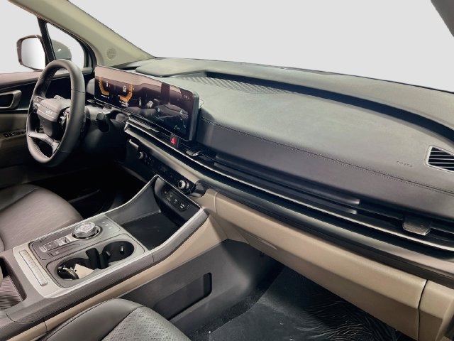 New 2027 Kia Carnival LXS FWD image 31