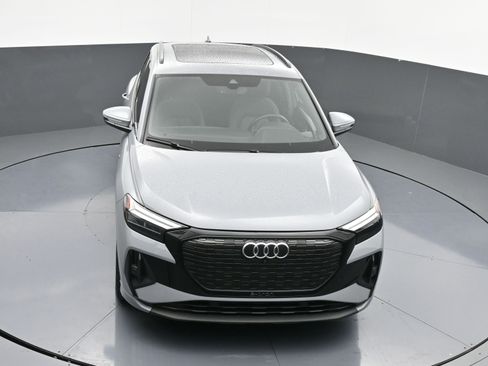 Used 2024 Audi Q4 e-tron Premium Plus image 31