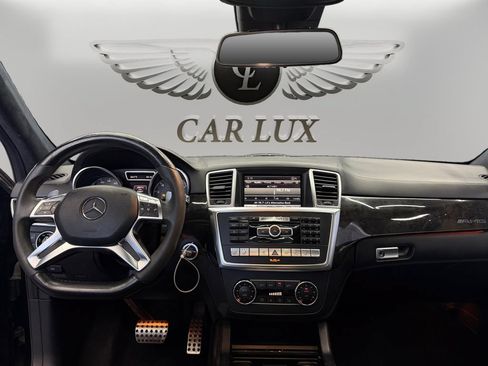 Used 2013 Mercedes-Benz ML 63 AMG 4MATIC image 11