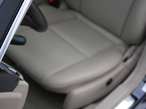 Used 2011 Mercedes-Benz C 300 4MATIC Sedan image 28