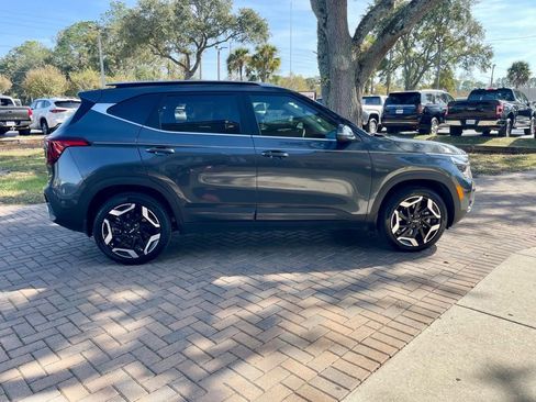 Used 2025 Kia Seltos SX w/ SX Sunroof Package image 7