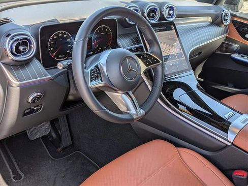 Certified 2023 Mercedes-Benz GLC 300 4MATIC image 9