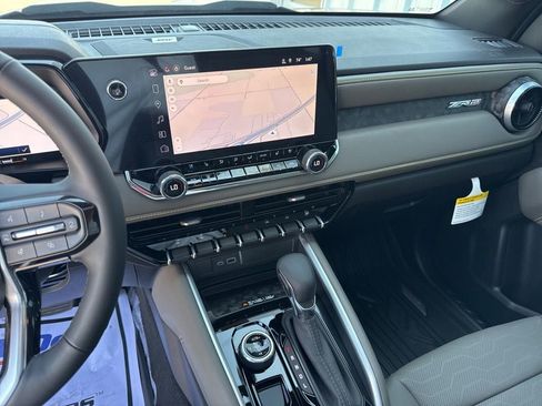 New 2026 Chevrolet Colorado ZR2 w/ Technology Package AWD/4WD image 25