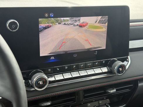 Used 2025 Chevrolet Colorado Z71 w/ Z71 Convenience Package 2 image 25