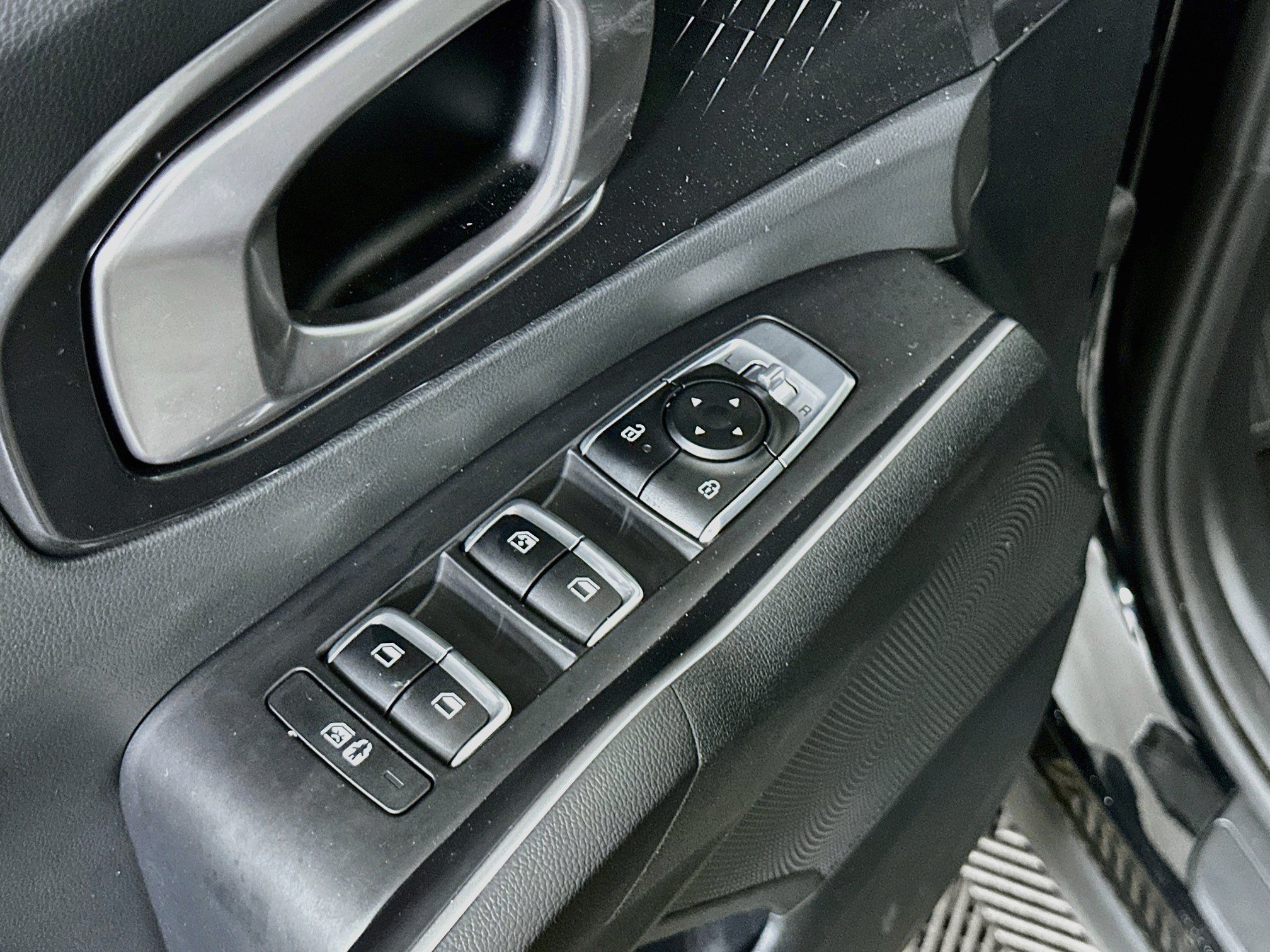 Used 2025 Kia Sorento EX FWD image 15