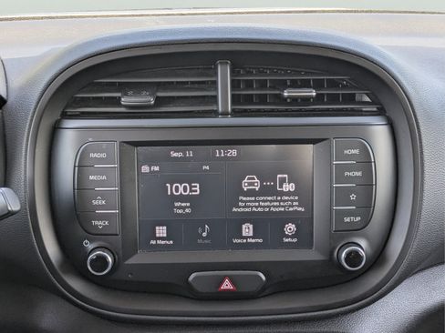 Used 2020 Kia Soul LX FWD image 15