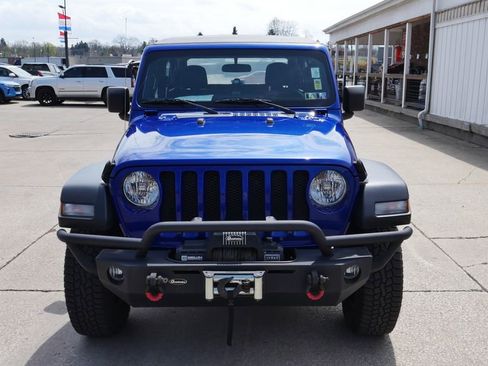 Used 2020 Jeep Wrangler Sport AWD/4WD image 3