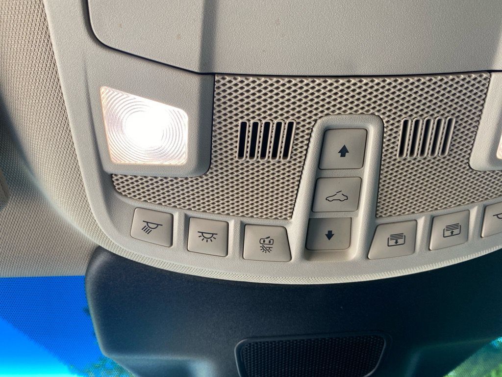 Used 2019 Lincoln Nautilus Reserve AWD/4WD image 18