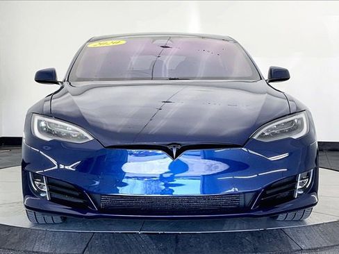 Used 2020 Tesla Model S Long Range Plus image 3