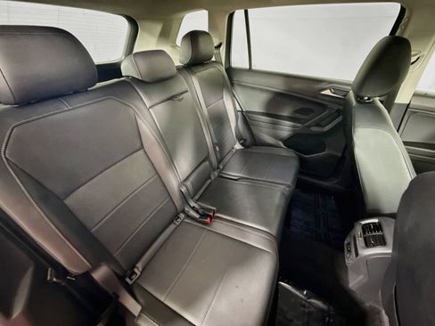 Used 2019 Volkswagen Tiguan SE w/ Panoramic Sunroof Package AWD/4WD image 25