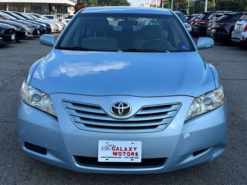 Used 2009 Toyota Camry LE FWD image 2