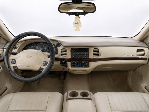 Used 2005 Chevrolet Impala LS w/ Sun And Sound Package FWD image 13
