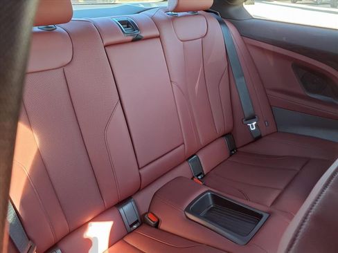 Used 2025 BMW 230i Coupe w/ Premium Package image 13