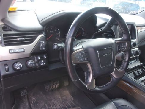 Used 2016 GMC Yukon XL Denali w/ Open Road Package AWD/4WD image 11