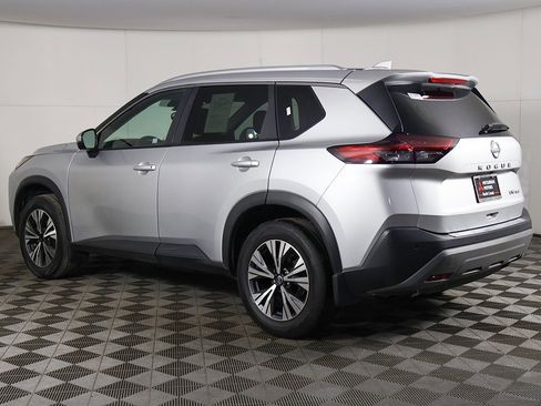 Used 2023 Nissan Rogue SV w/ SV Premium B Package image 9
