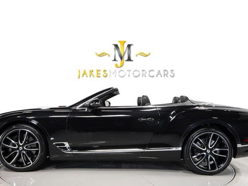 Used 2020 Bentley Continental GT V8 image 2