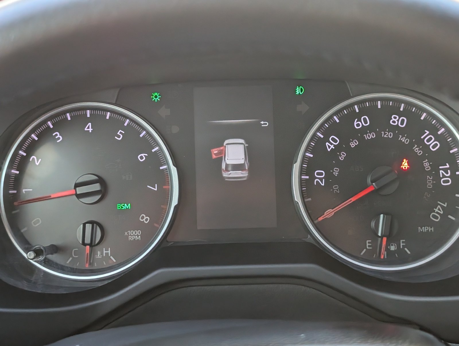 Used 2020 Toyota RAV4 XLE Premium FWD image 25