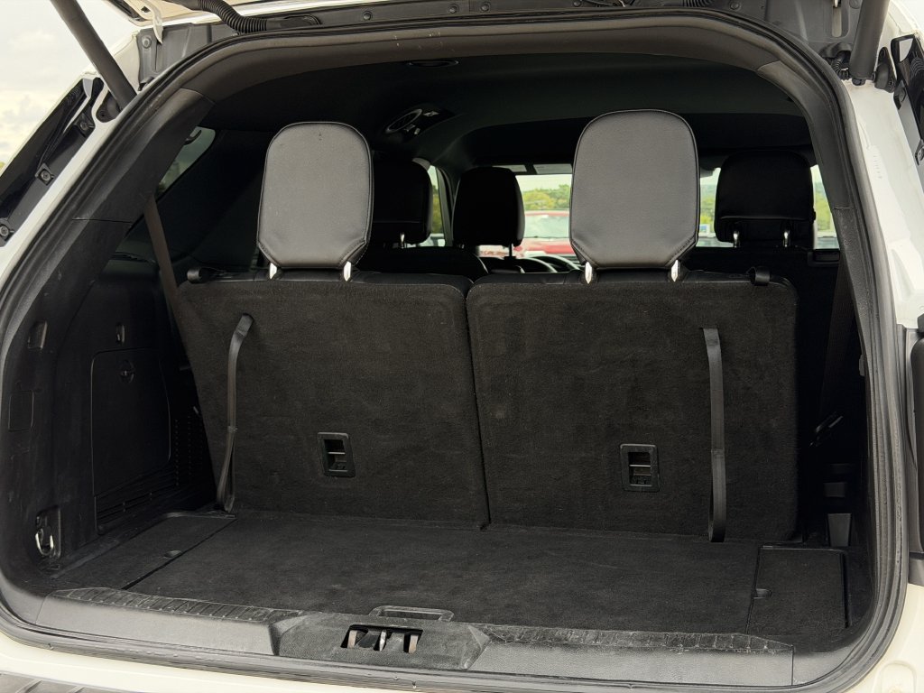 Used 2020 Ford Explorer XLT w/ Equipment Group 202A RWD image 27
