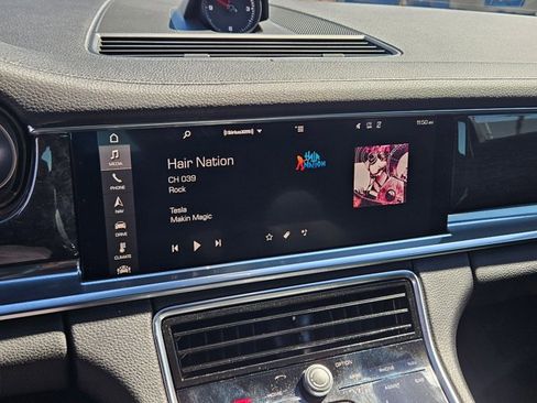 Used 2017 Porsche Panamera 4S image 11