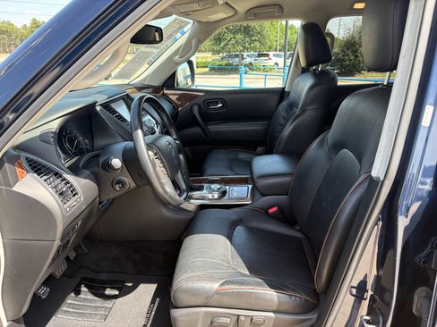 Used 2020 Nissan Armada SL image 10