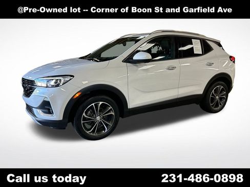 Used 2020 Buick Encore GX Essence w/ Advanced Technology Package AWD/4WD image 1