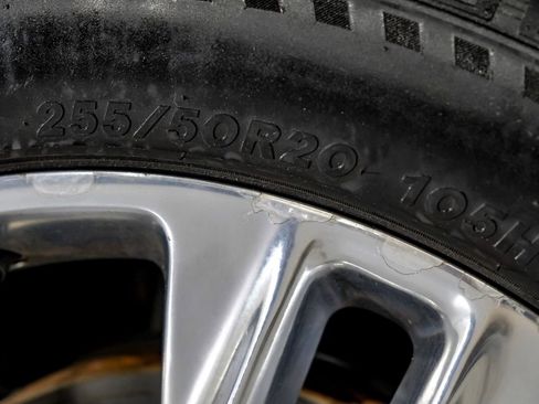 Used 2017 Ford Explorer XLT w/ Equipment Group 202A image 62