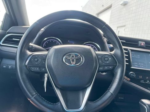 Used 2018 Toyota Camry SE w/ Moonroof Package FWD image 22