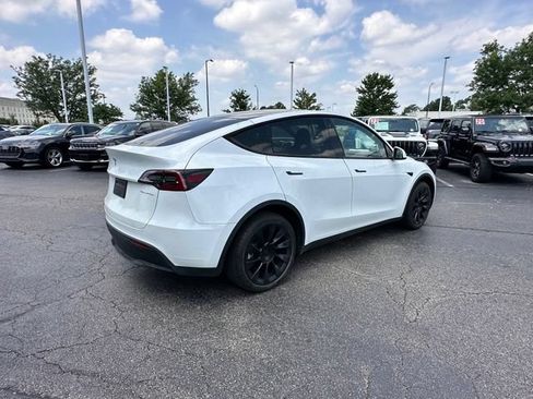 Used 2023 Tesla Model Y Long Range AWD/4WD image 12