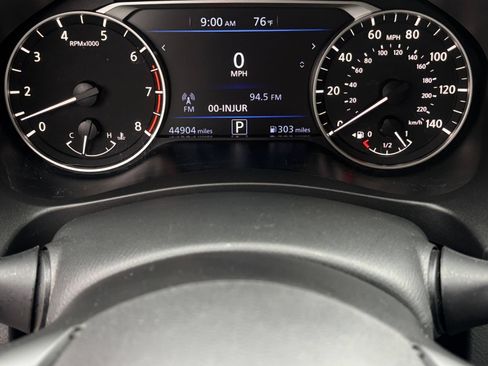 Used 2025 Nissan Altima 2.5 SV FWD image 41
