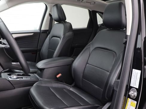 Used 2022 Ford Escape SEL image 16