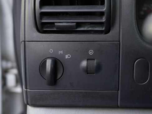 Used 2007 Ford F350 XL RWD image 19
