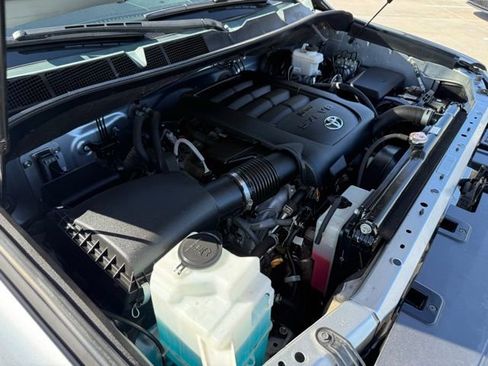 Used 2019 Toyota Tundra SR5 AWD/4WD image 37