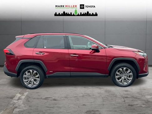 Used 2022 Toyota RAV4 Limited AWD/4WD image 7