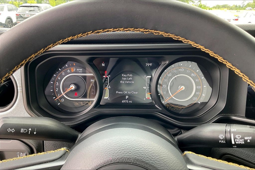 Used 2024 Jeep Gladiator Sport AWD/4WD image 14