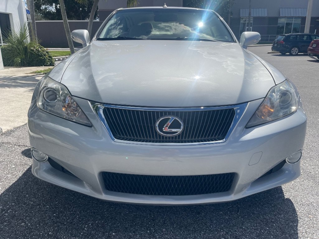 Used 2010 Lexus IS 350C RWD image 9