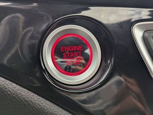 Used 2017 Honda Pilot Touring image 38