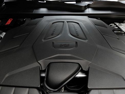 Certified 2025 Porsche Cayenne E-Hybrid Coupe AWD/4WD image 43