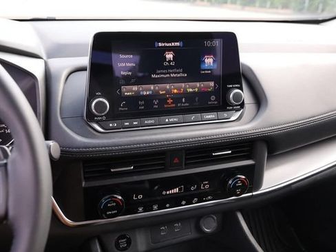 Certified 2026 Nissan Rogue SV FWD image 16