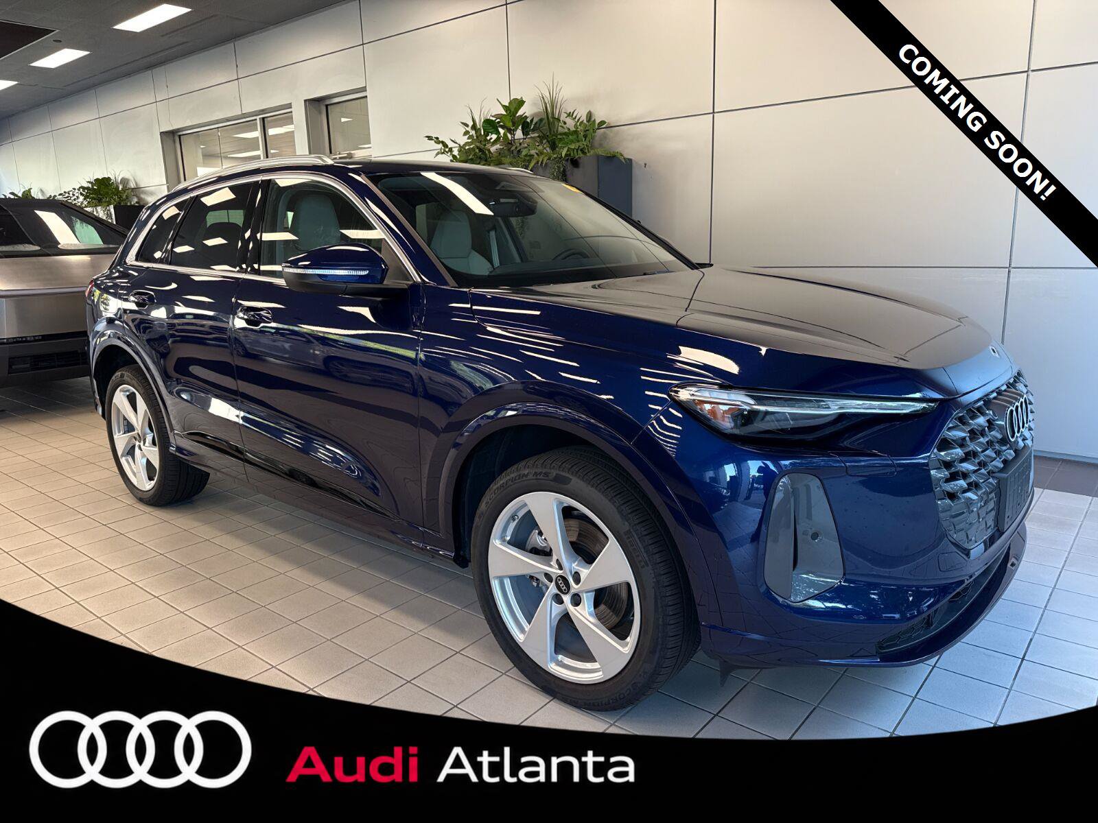 Used 2025 Audi Q5 Premium Plus w/ Premium Plus AWD/4WD image 1
