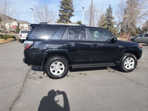 Used 2024 Toyota 4Runner SR5 image 7